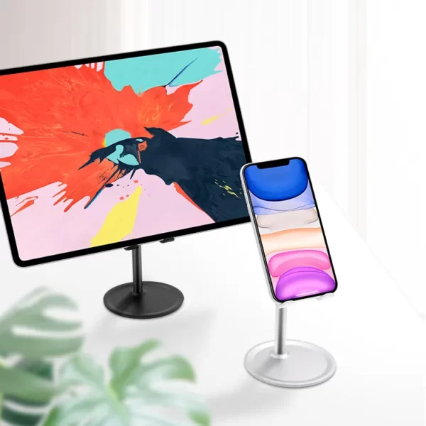 Mobile holder with a circular base