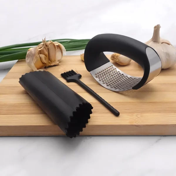 Garlic masher